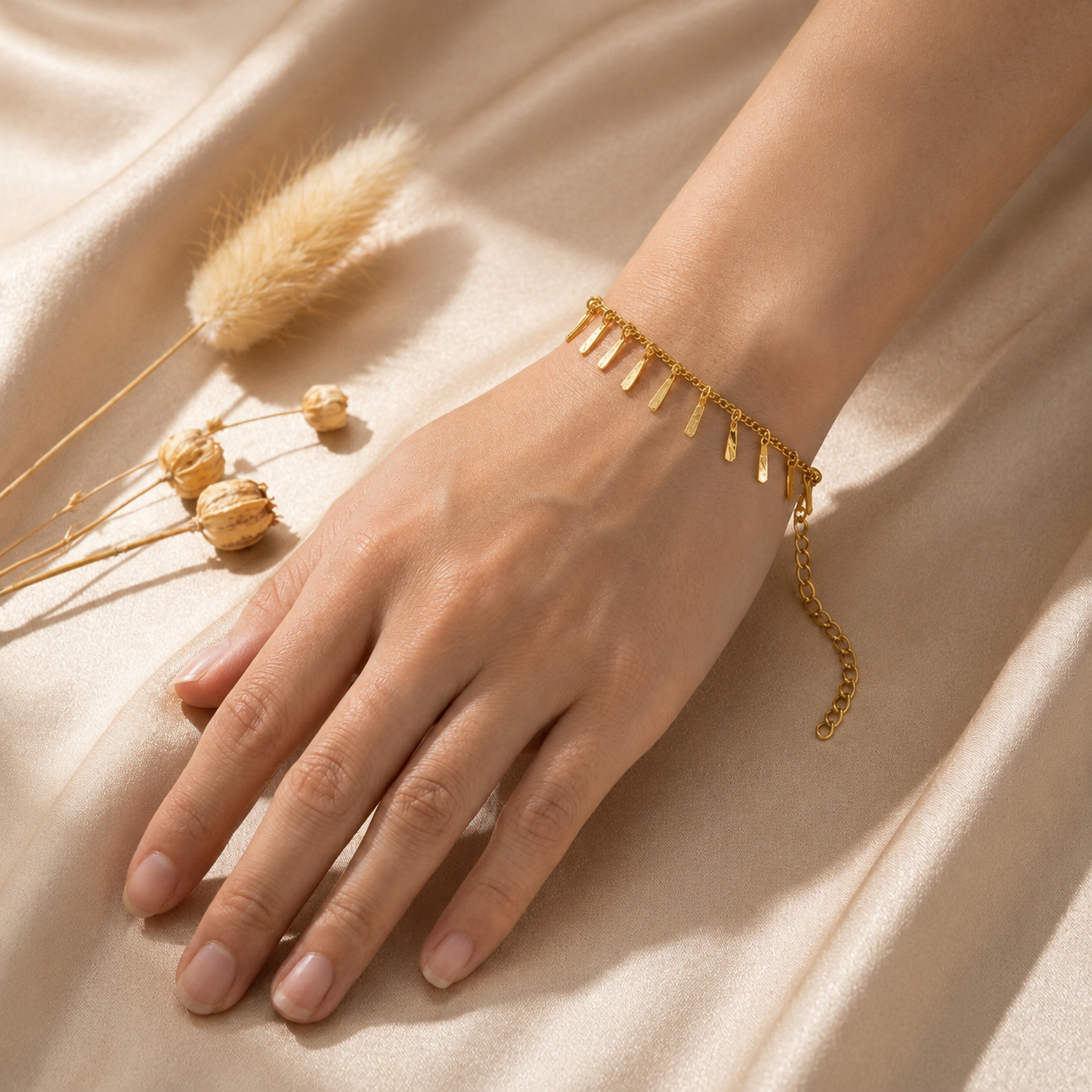 Lila Bracelet